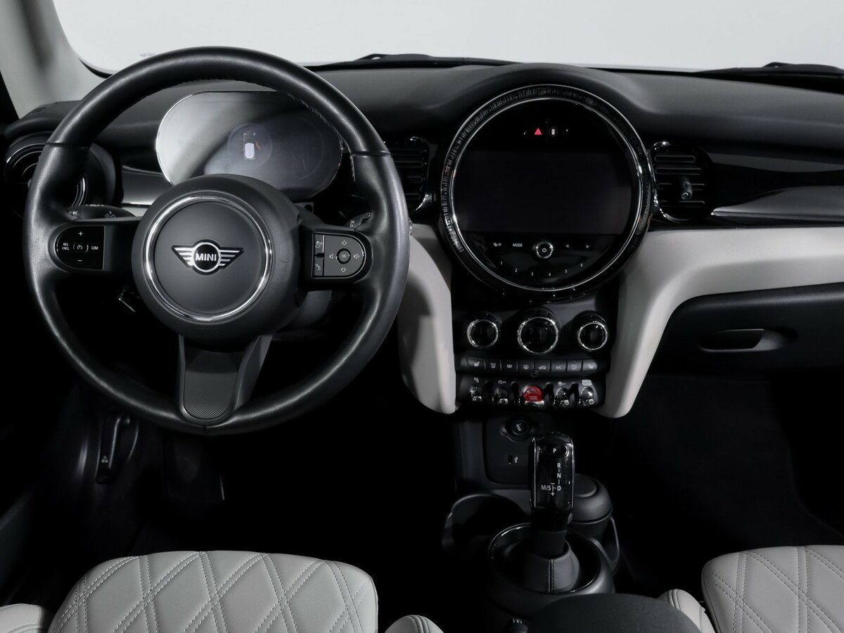 Купить Mini Hatch Cooper III (F55/F56) Рестайлинг 2, 2021, 63 178 км, фото №10