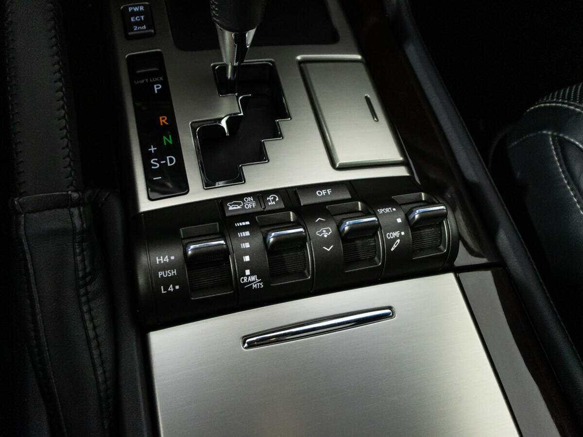 Купить Lexus LX 570, 2014, 172 642 км, фото №17