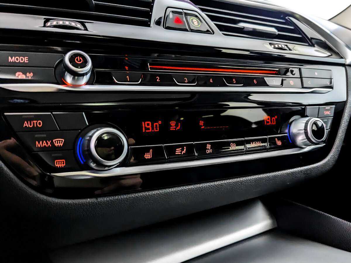 Купить BMW 5 серии 530d xDrive, 2019, 108 817 км, фото №21