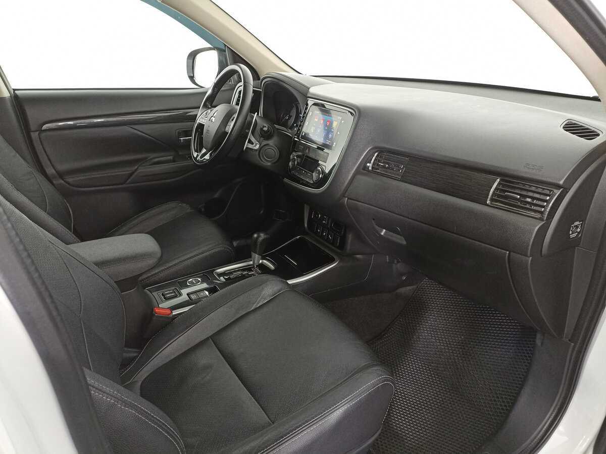 Купить Mitsubishi Outlander, 2017, 188 467 км, фото №9