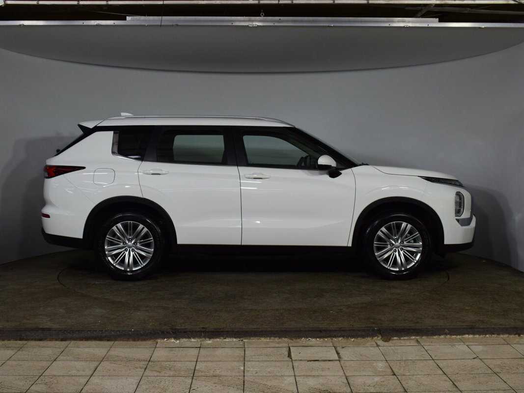 Купить Mitsubishi Outlander, 2022, 33 км, фото №4