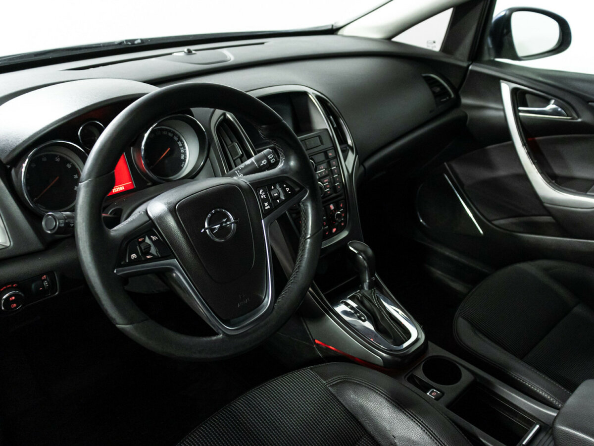 Купить Opel Astra J, 2010, 252 372 км, фото №11