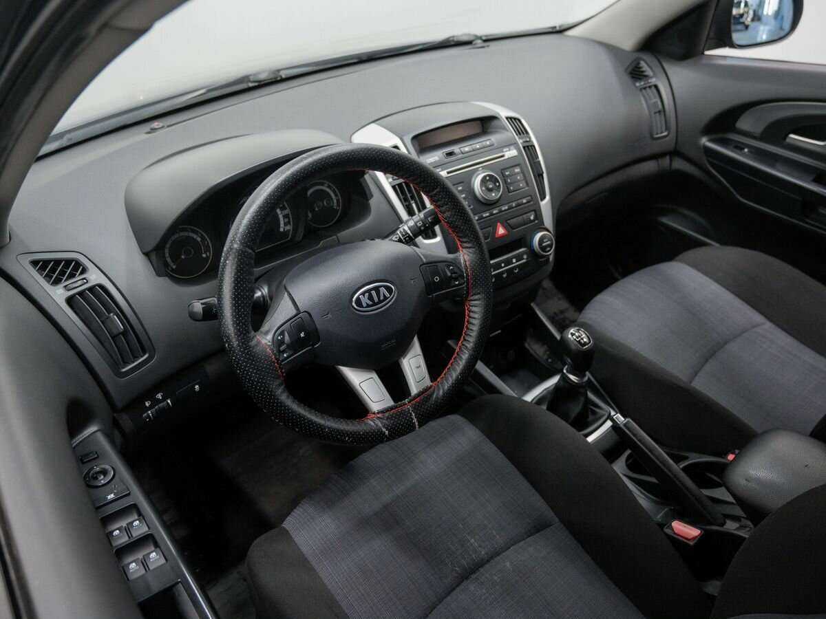 Купить Kia Ceed, 2010, 194 000 км, фото №14