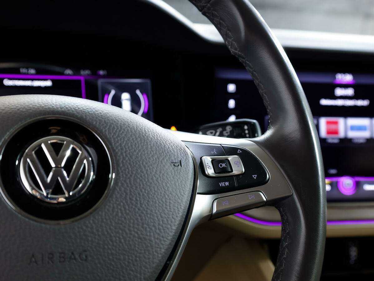 Купить Volkswagen Touareg, 2020, 100 050 км, фото №21