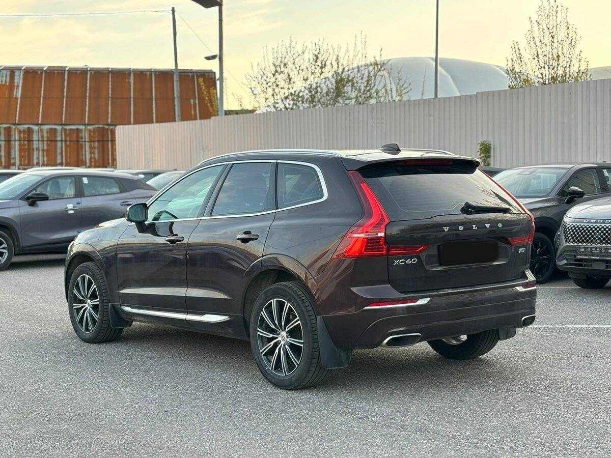 Купить Volvo XC60, 2021, 119 303 км, фото №4