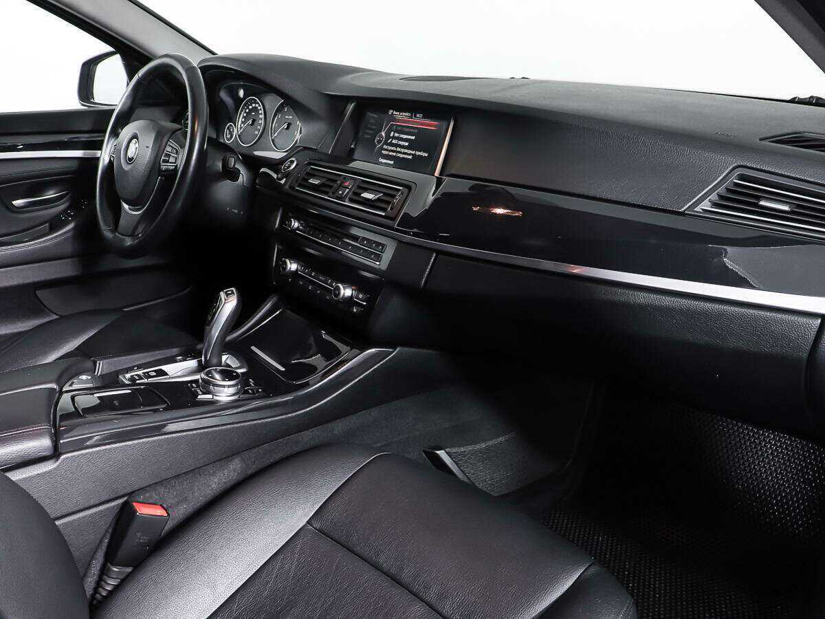 Купить BMW 5 серии 520i, 2013, 133 932 км, фото №9