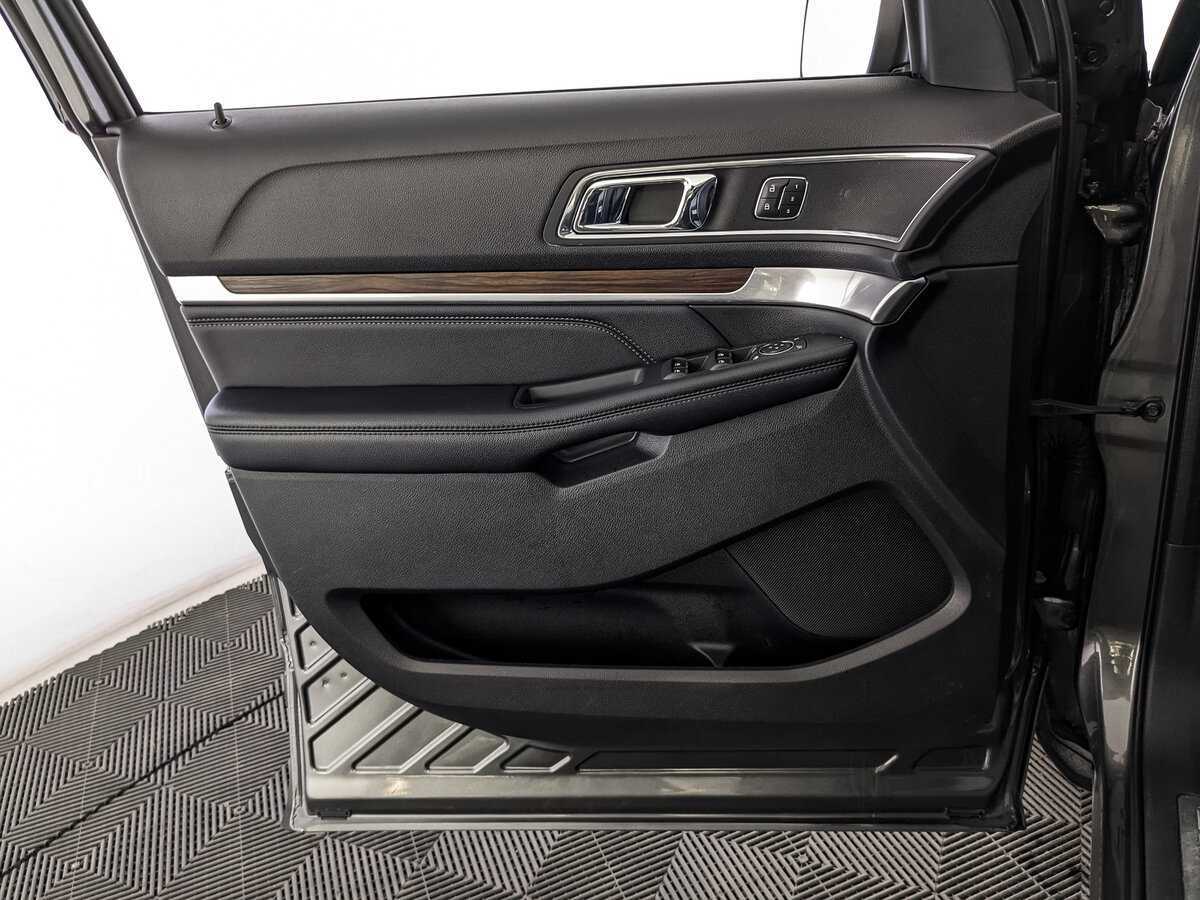 Купить Ford Explorer, 2018, 113 655 км, фото №14