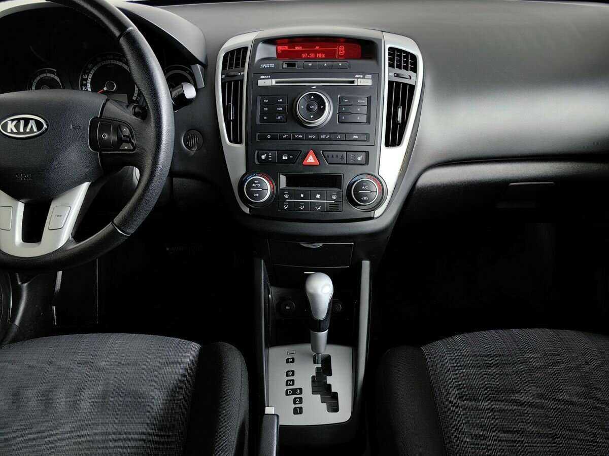Купить Kia Ceed, 2011, 199 772 км, фото №11