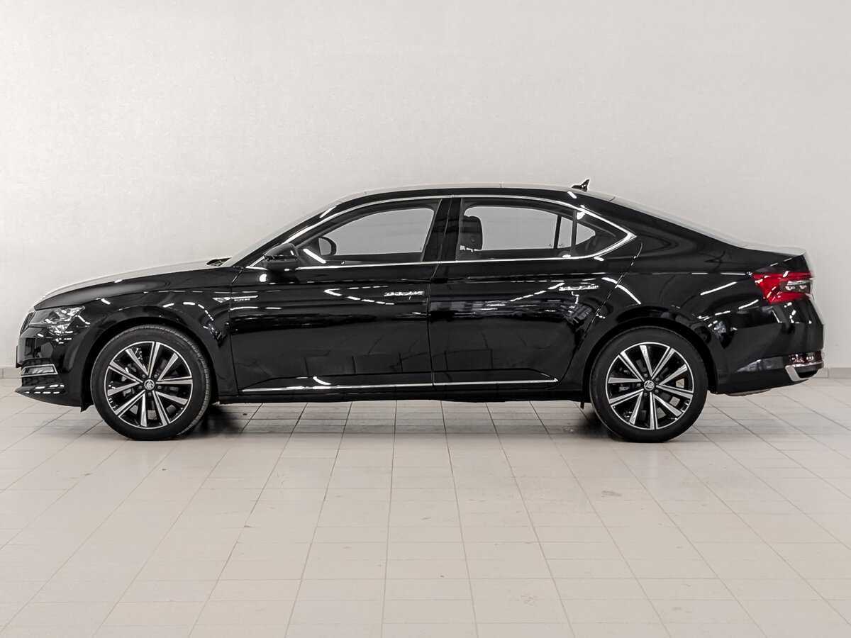 Купить Skoda Superb, 2024, 190 км, фото №3