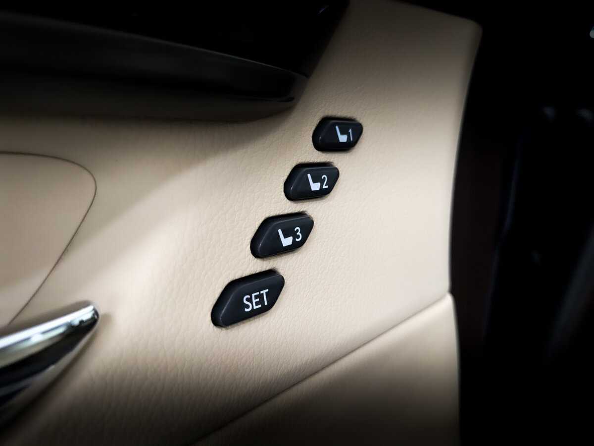 Купить Lexus ES 200, 2015, 174 571 км, фото №22