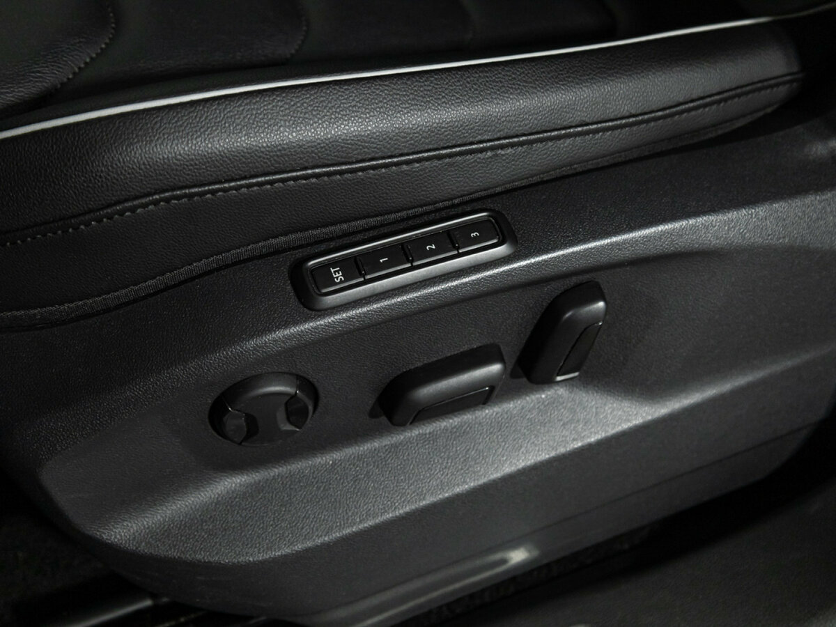 Купить Volkswagen Tiguan II Рестайлинг, 2021, 59 695 км, фото №12