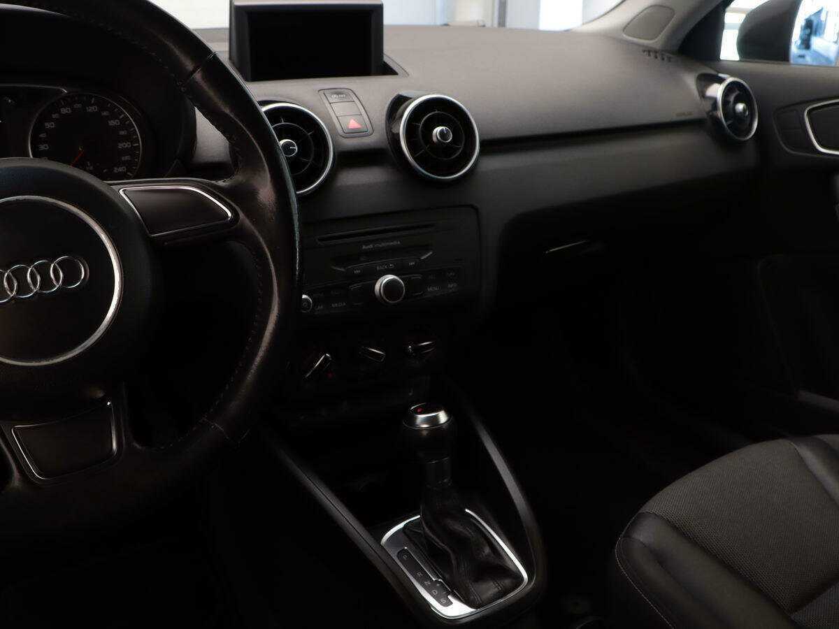 Купить Audi A1, 2011, 144 000 км, фото №15