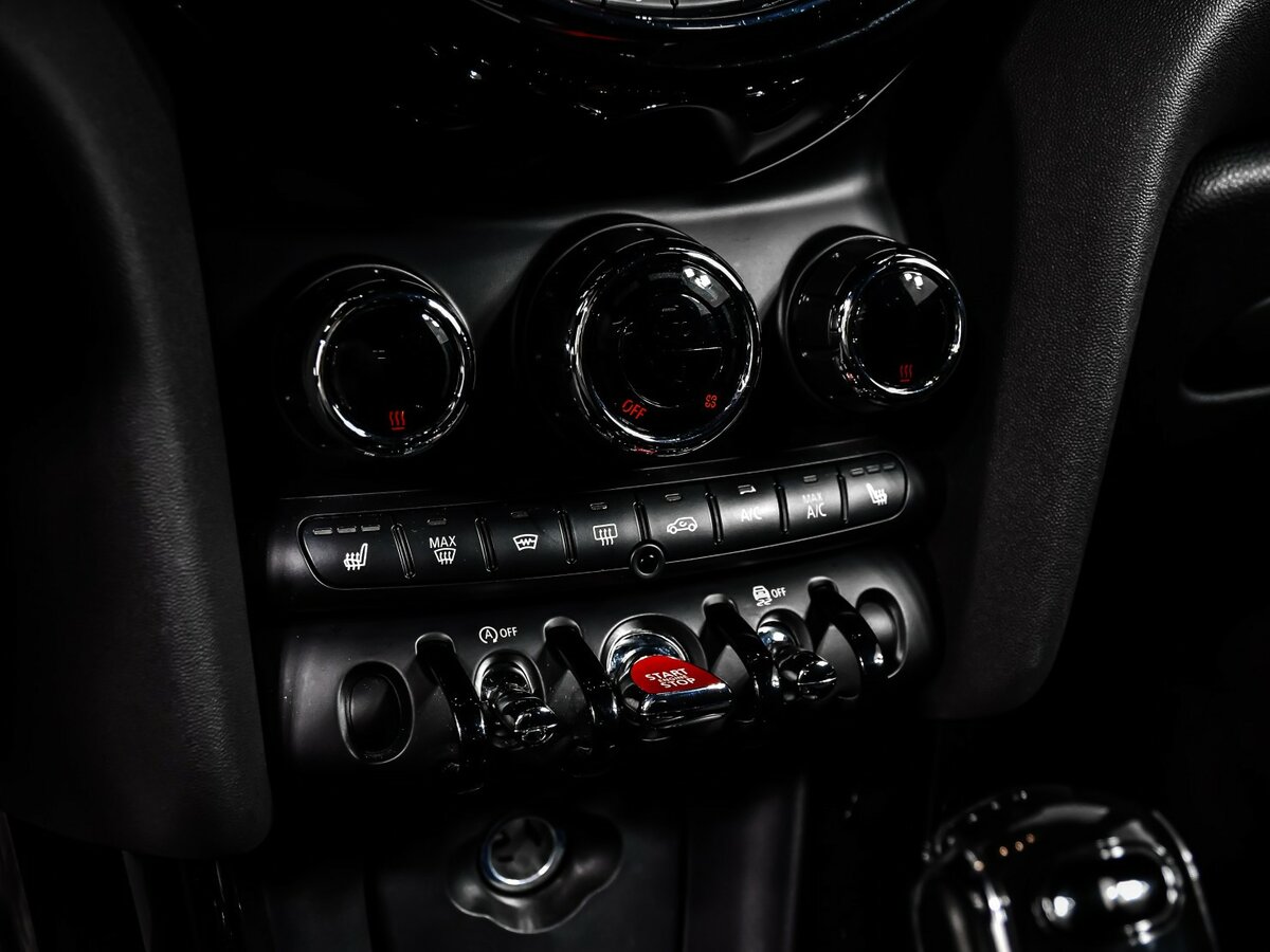Купить Mini Hatch Cooper III (F55/F56) Рестайлинг, 2019, 61 305 км, фото №10