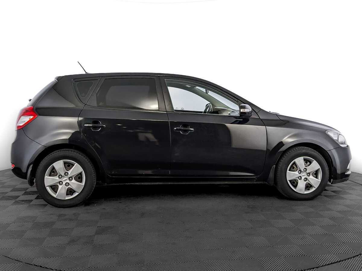 Купить Kia Ceed, 2010, 83 431 км, фото №4