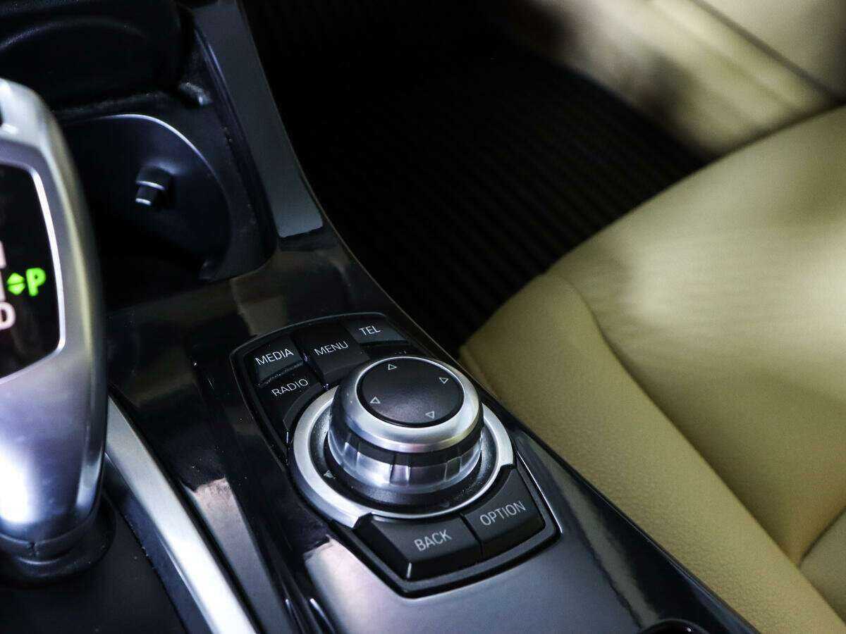 Купить BMW 5 серии 520d, 2014, 104 334 км, фото №17