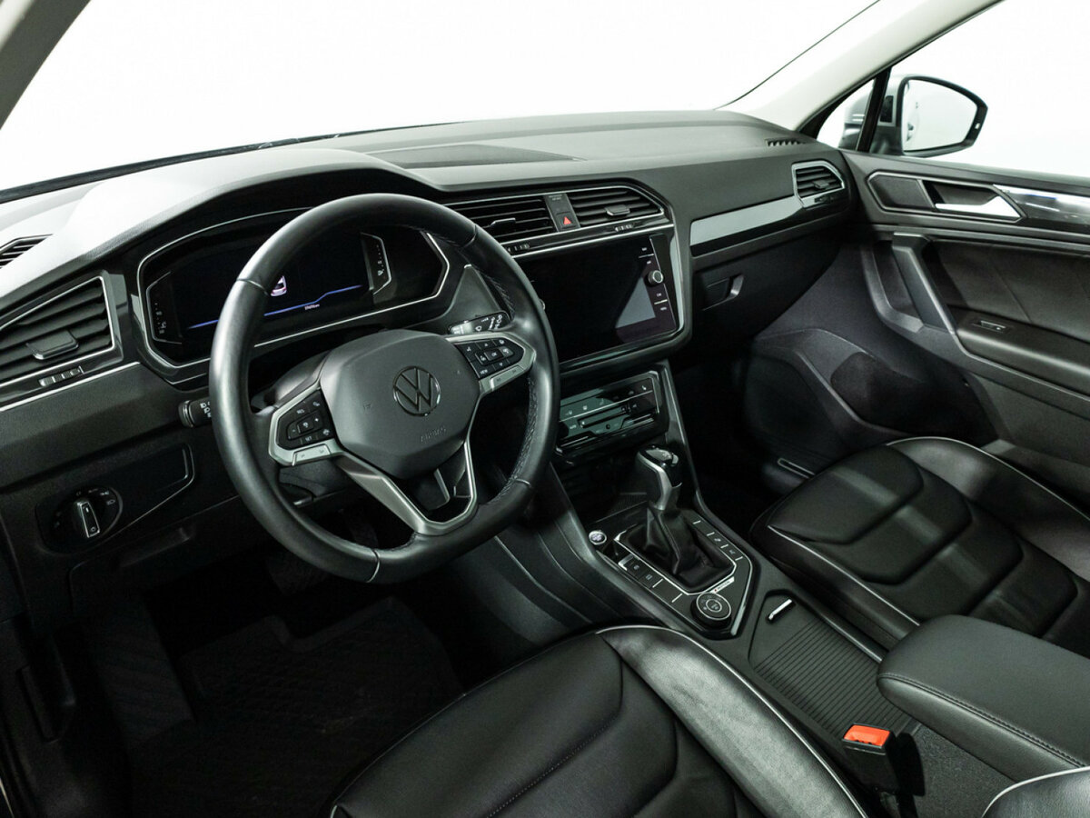 Купить Volkswagen Tiguan II Рестайлинг, 2021, 59 695 км, фото №9