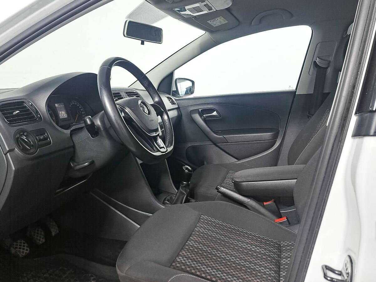 Купить Volkswagen Polo, 2016, 97 000 км, фото №14