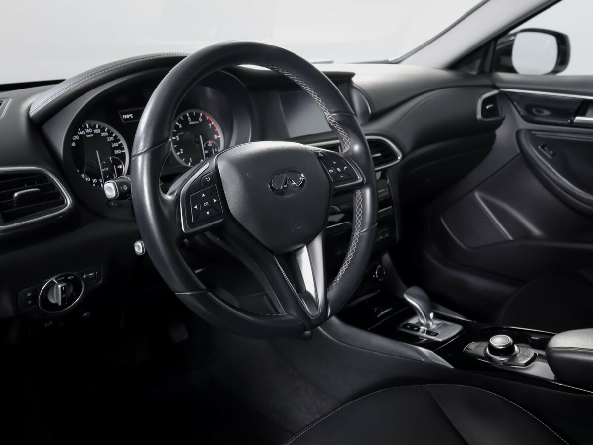 Купить Infiniti QX30, 2017, 110 914 км, фото №11