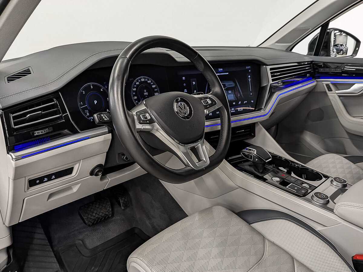 Купить Volkswagen Touareg, 2020, 97 829 км, фото №15