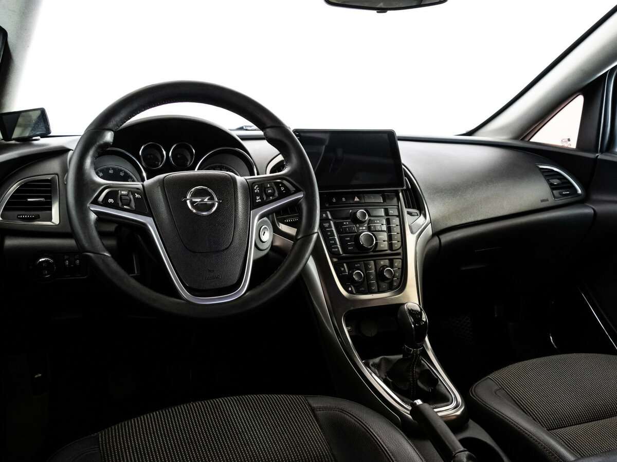 Купить Opel Astra, 2011, 153 174 км, фото №9