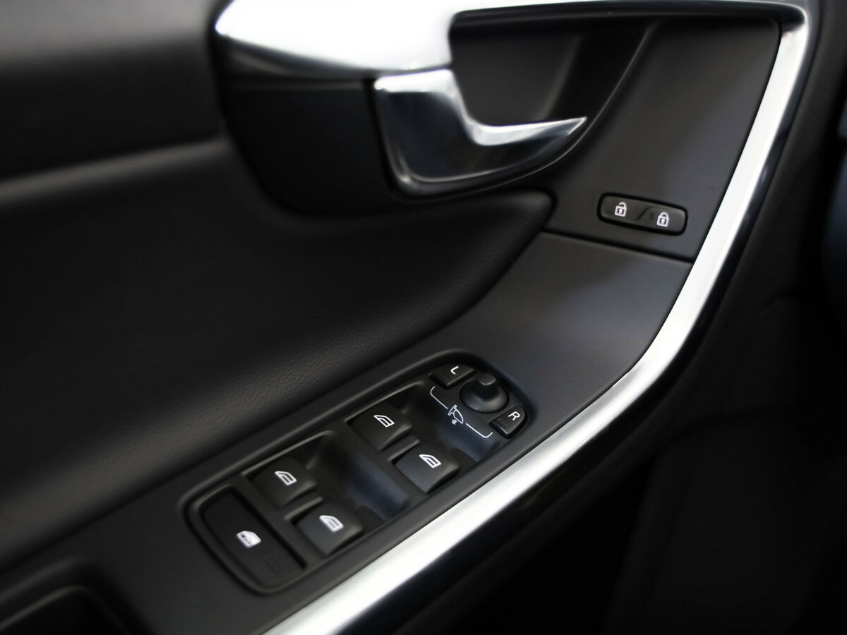 Купить Volvo V60 Cross Country I, 2017, 187 649 км, фото №12