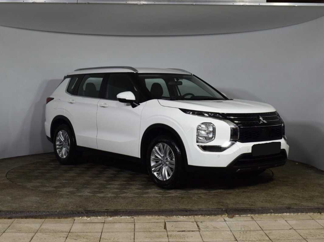 Купить Mitsubishi Outlander, 2022, 33 км, фото №3