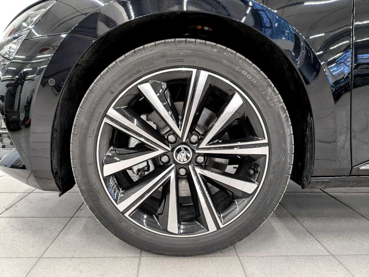 Купить Skoda Superb, 2024, 190 км, фото №17