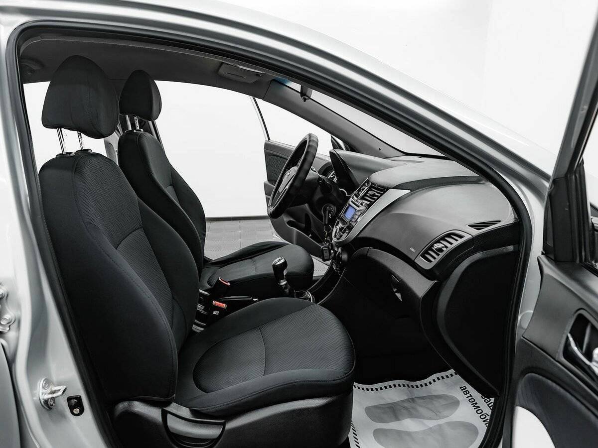 Купить Hyundai Solaris, 2011, 172 000 км, фото №14