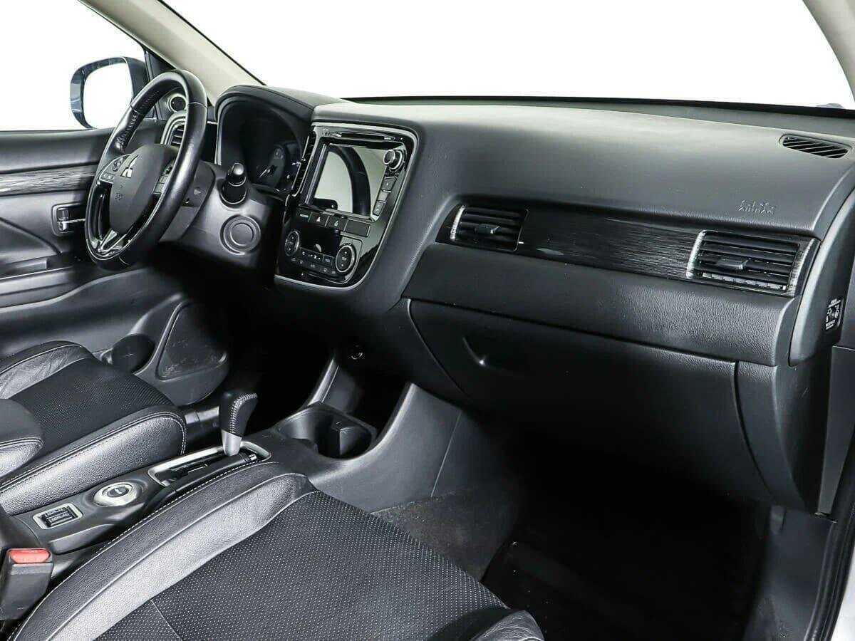 Купить Mitsubishi Outlander, 2016, 60 538 км, фото №8