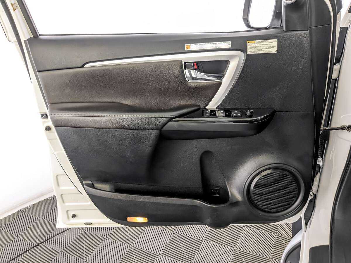 Купить Toyota Fortuner, 2019, 148 000 км, фото №15