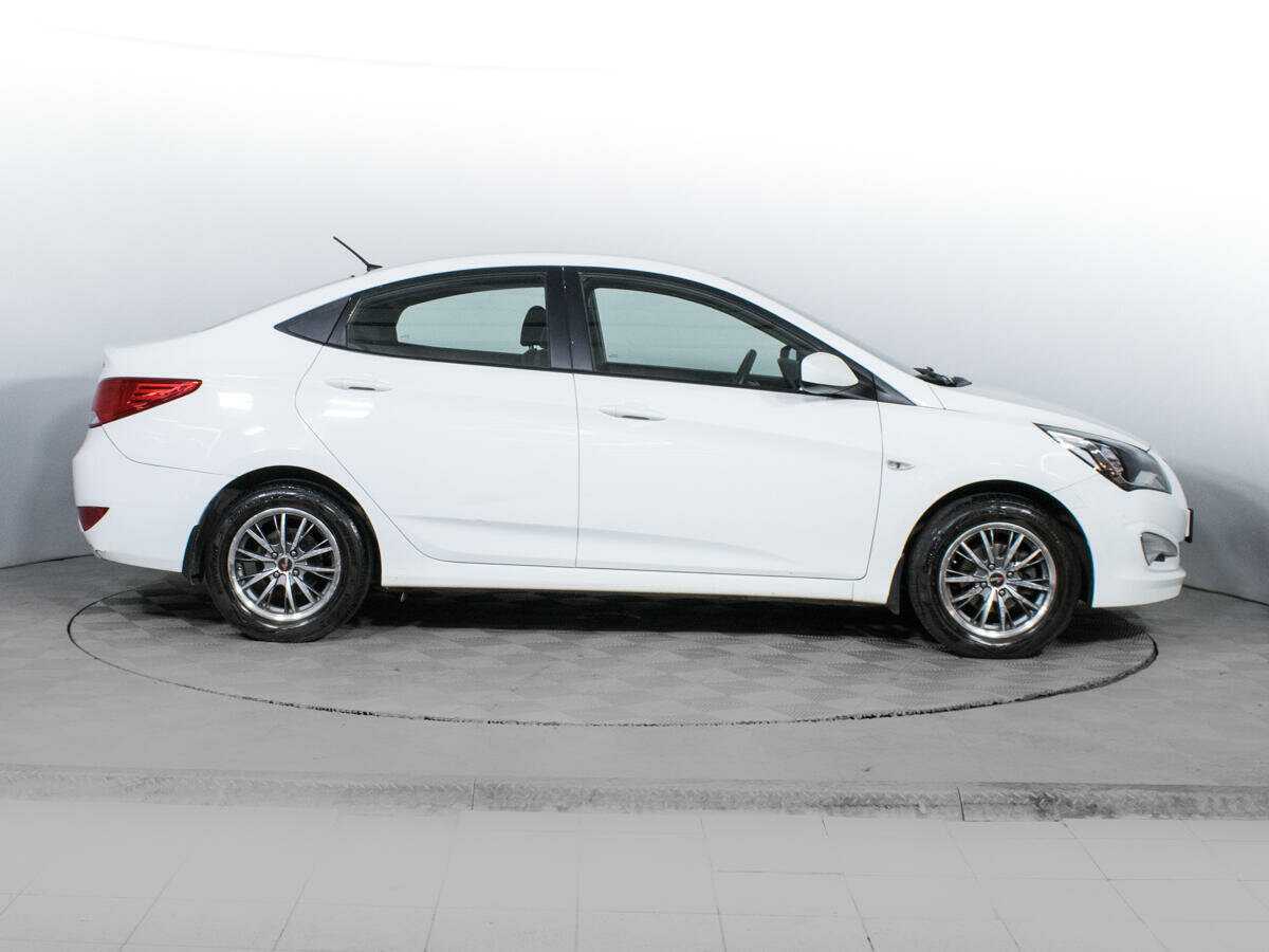 Купить Hyundai Solaris, 2016, 100 095 км, фото №4