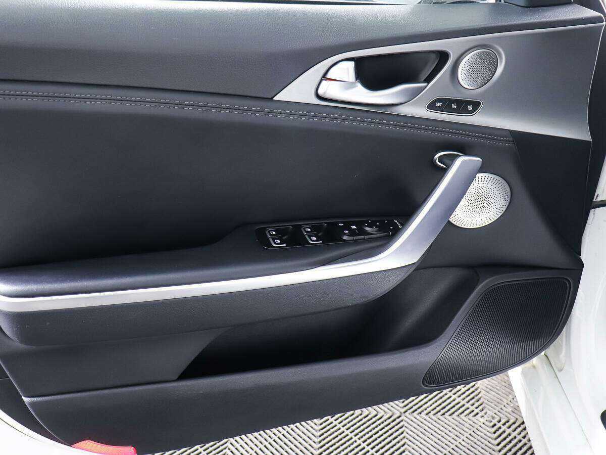 Купить Kia Stinger, 2018, 65 763 км, фото №16