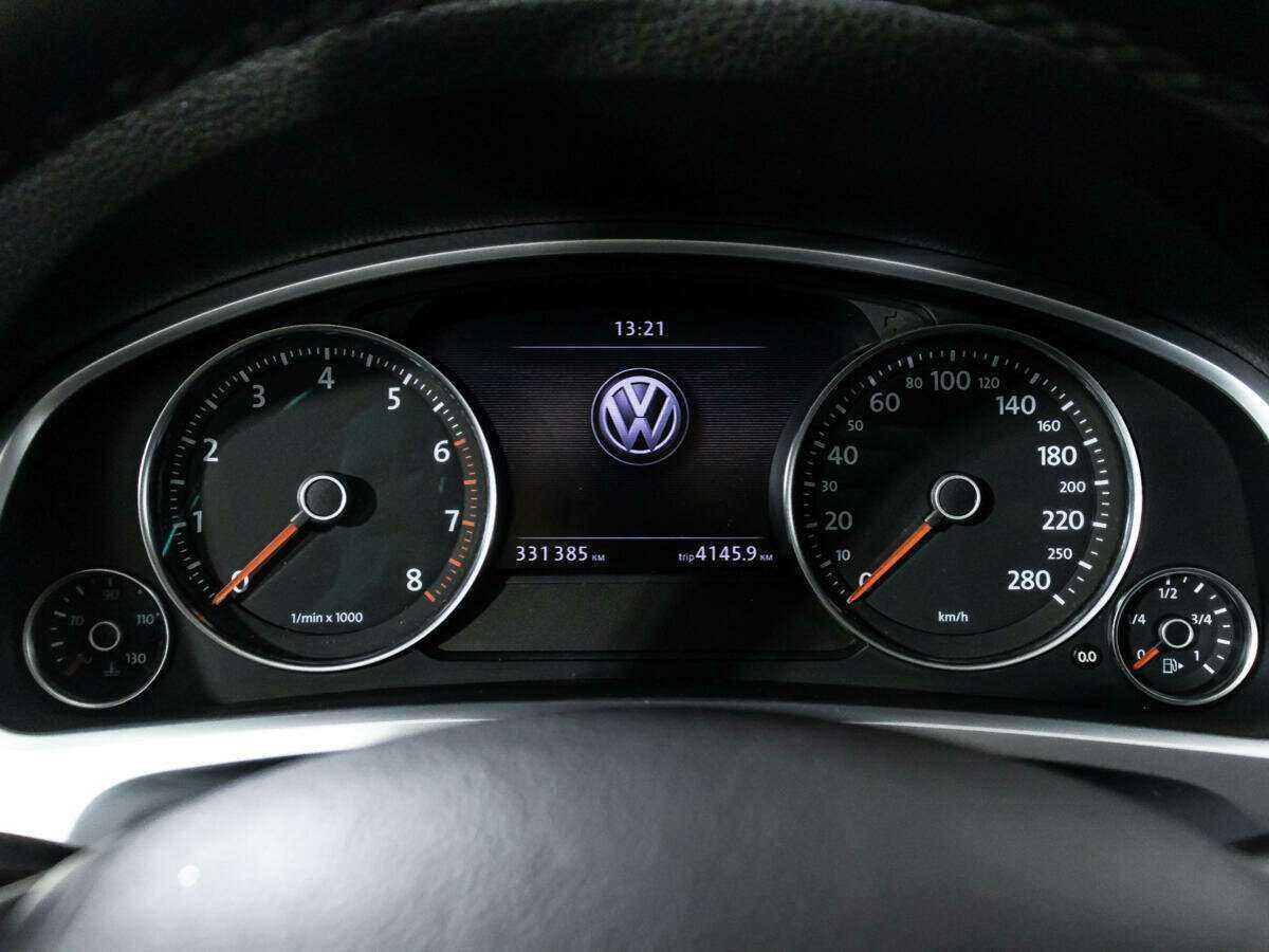 Купить Volkswagen Touareg, 2011, 331 380 км, фото №12