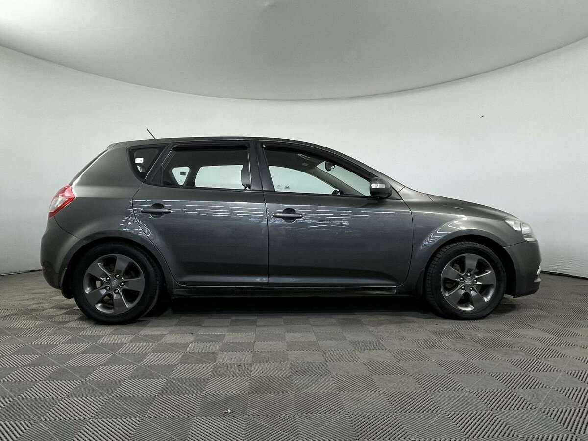 Купить Kia Ceed, 2011, 180 000 км, фото №4