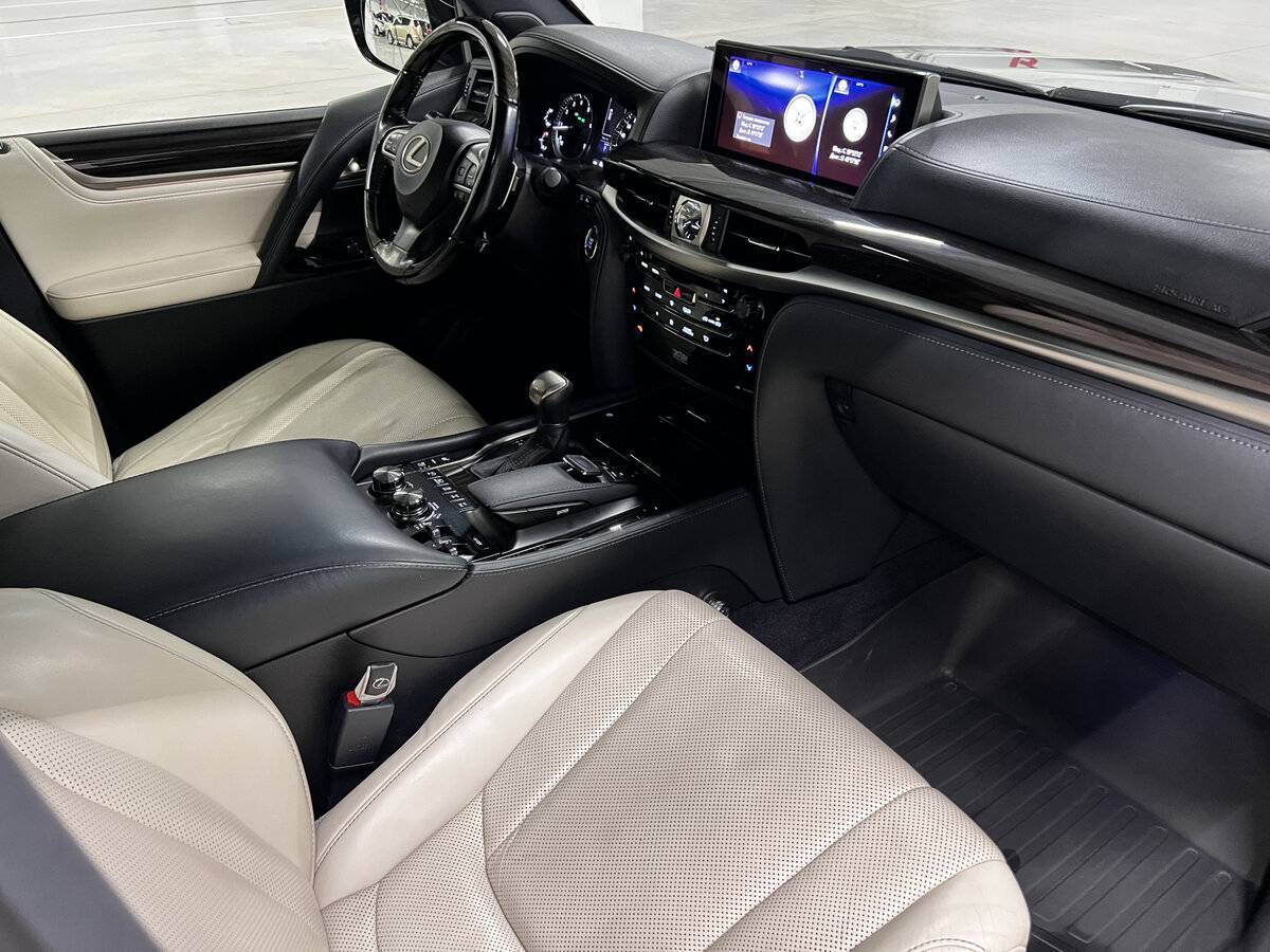 Купить Lexus LX 570, 2017, 138 900 км, фото №10