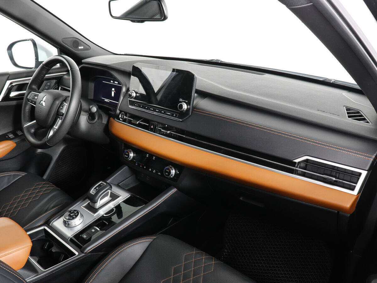 Купить Mitsubishi Outlander, 2023, 15 004 км, фото №10