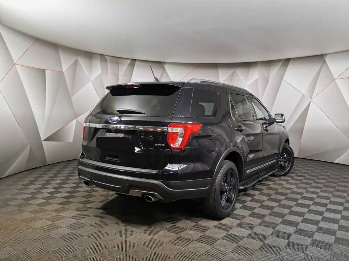 Купить Ford Explorer, 2018, 72 329 км, фото №2