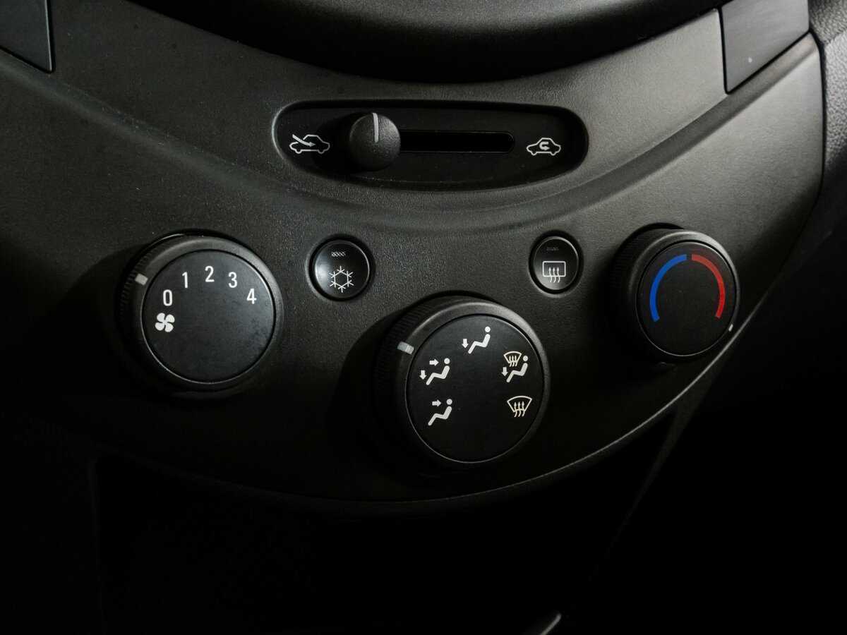 Купить Chevrolet Spark, 2011, 52 422 км, фото №11