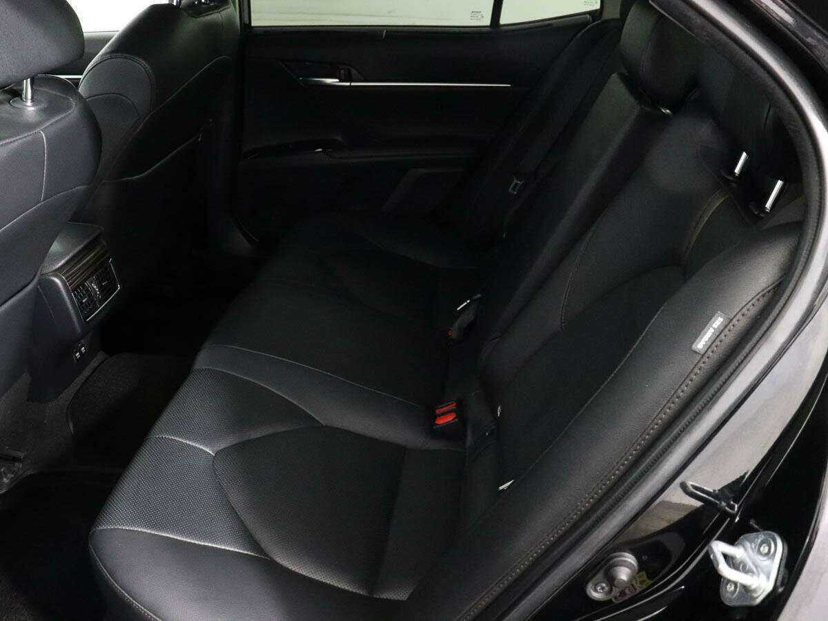 Купить Toyota Camry, 2018, 63 300 км, фото №7