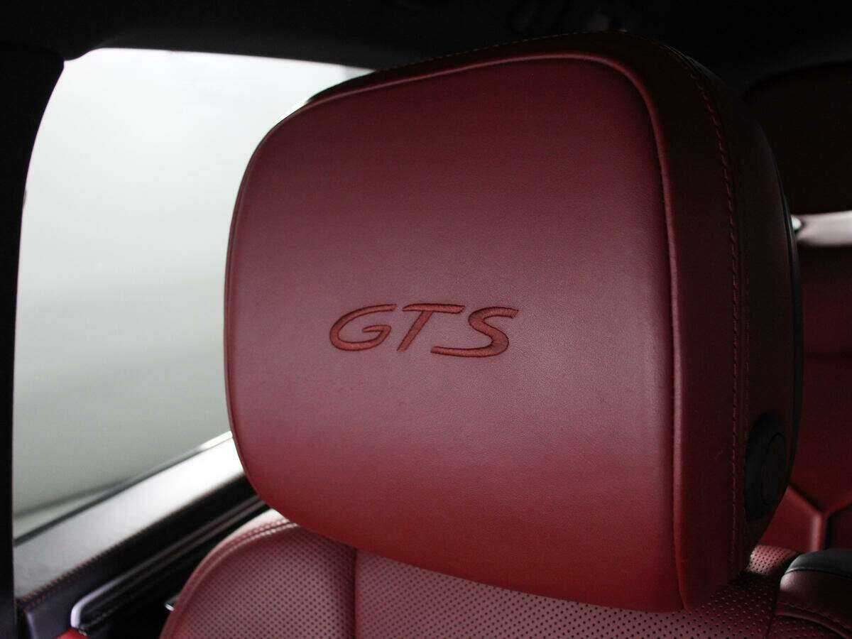 Купить Porsche Macan GTS, 2017, 75 238 км, фото №16