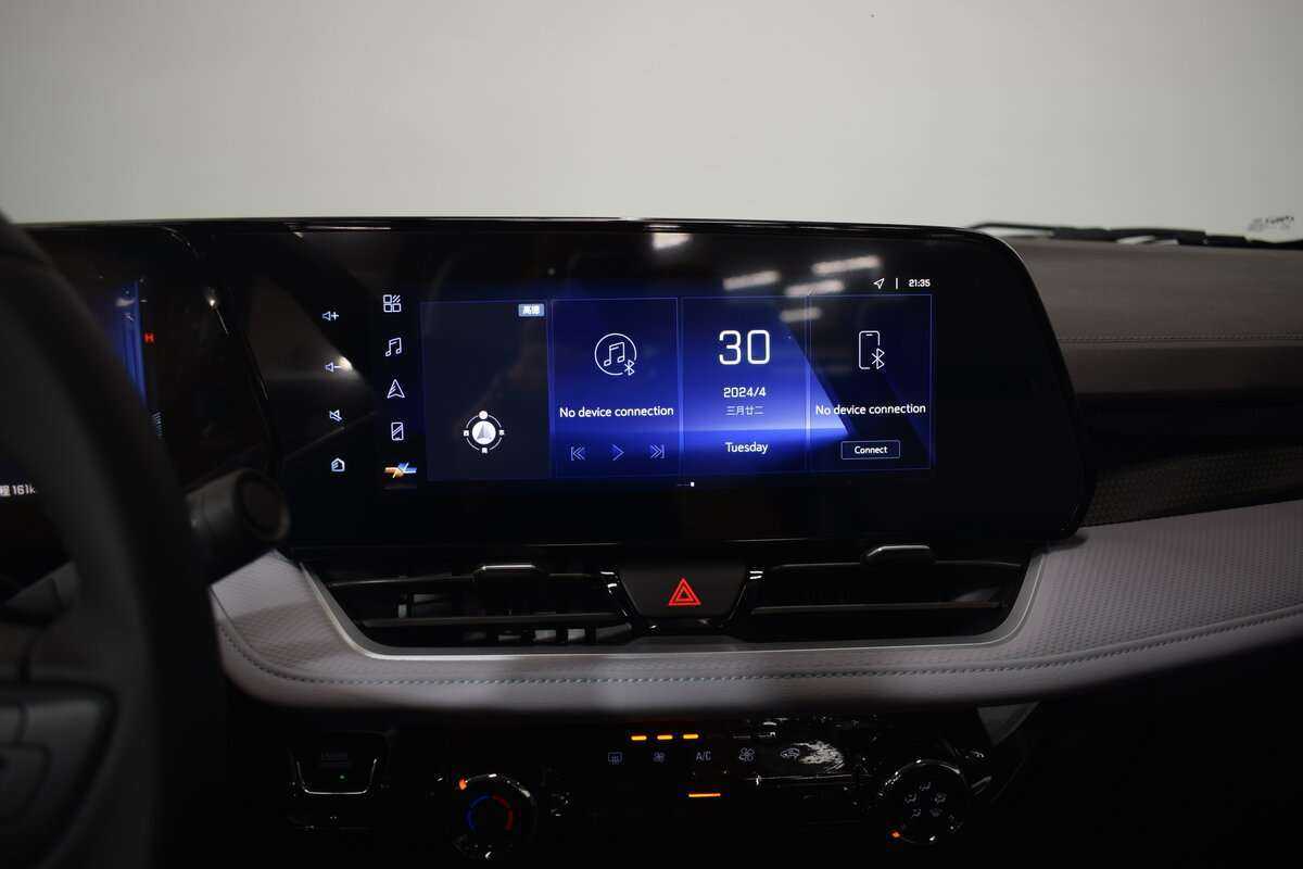 Купить Chevrolet Monza, 2023, 153 км, фото №16