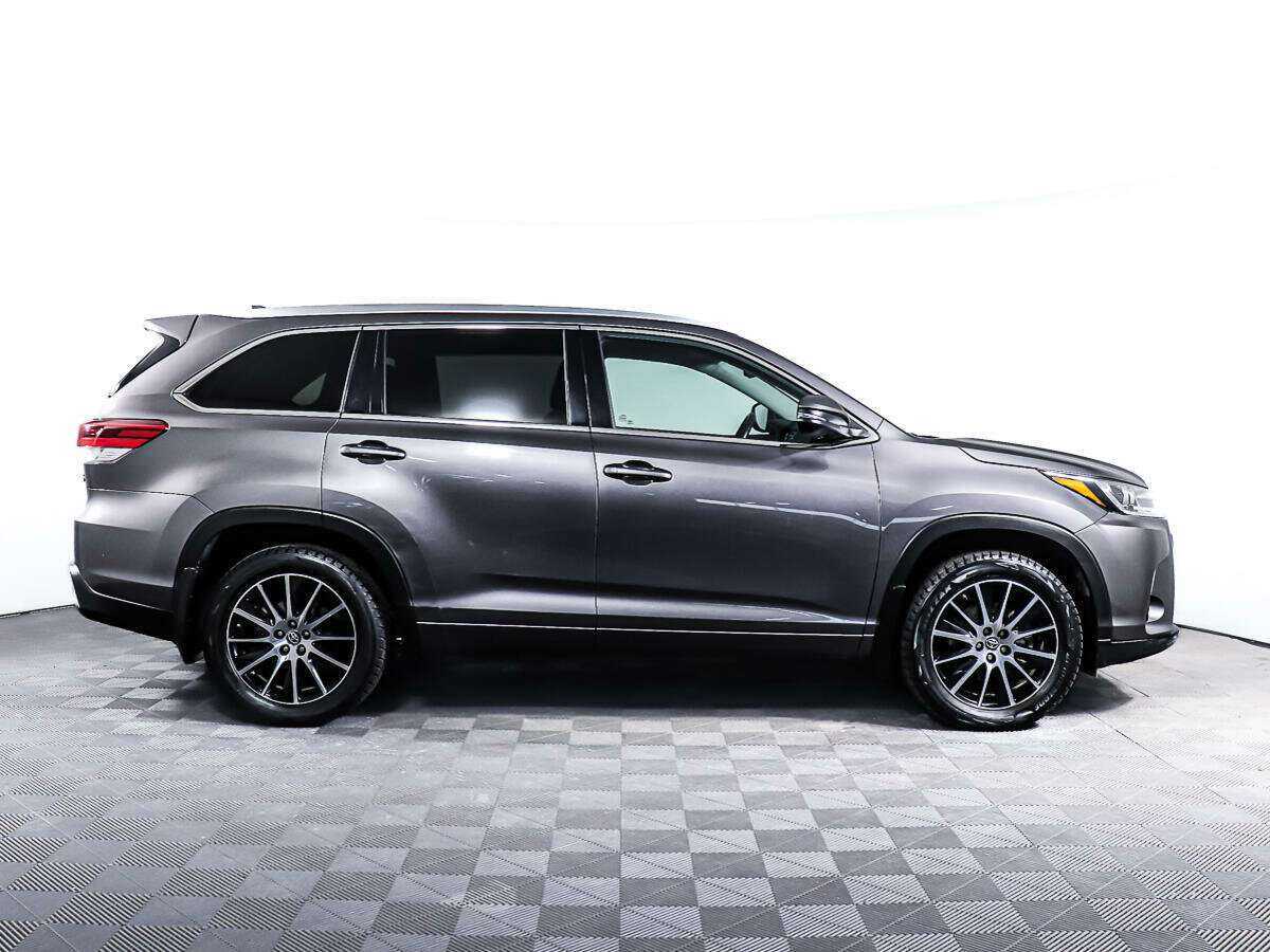 Купить Toyota Highlander, 2019, 68 670 км, фото №4