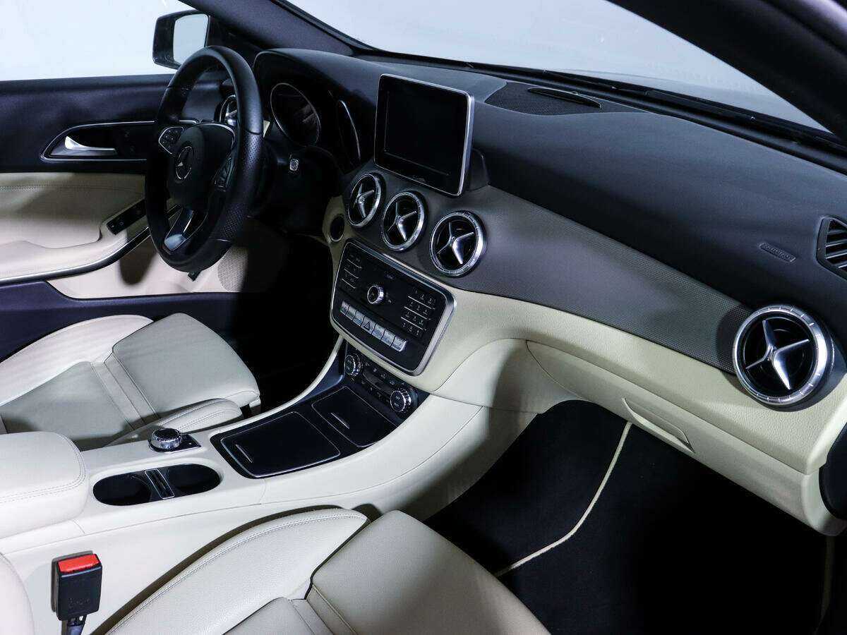 Купить Mercedes-Benz CLA 200, 2017, 85 300 км, фото №11