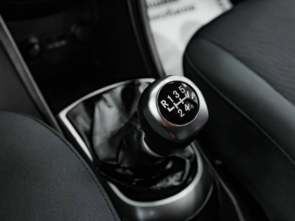 Купить Hyundai Solaris, 2011, 172 000 км, фото №13