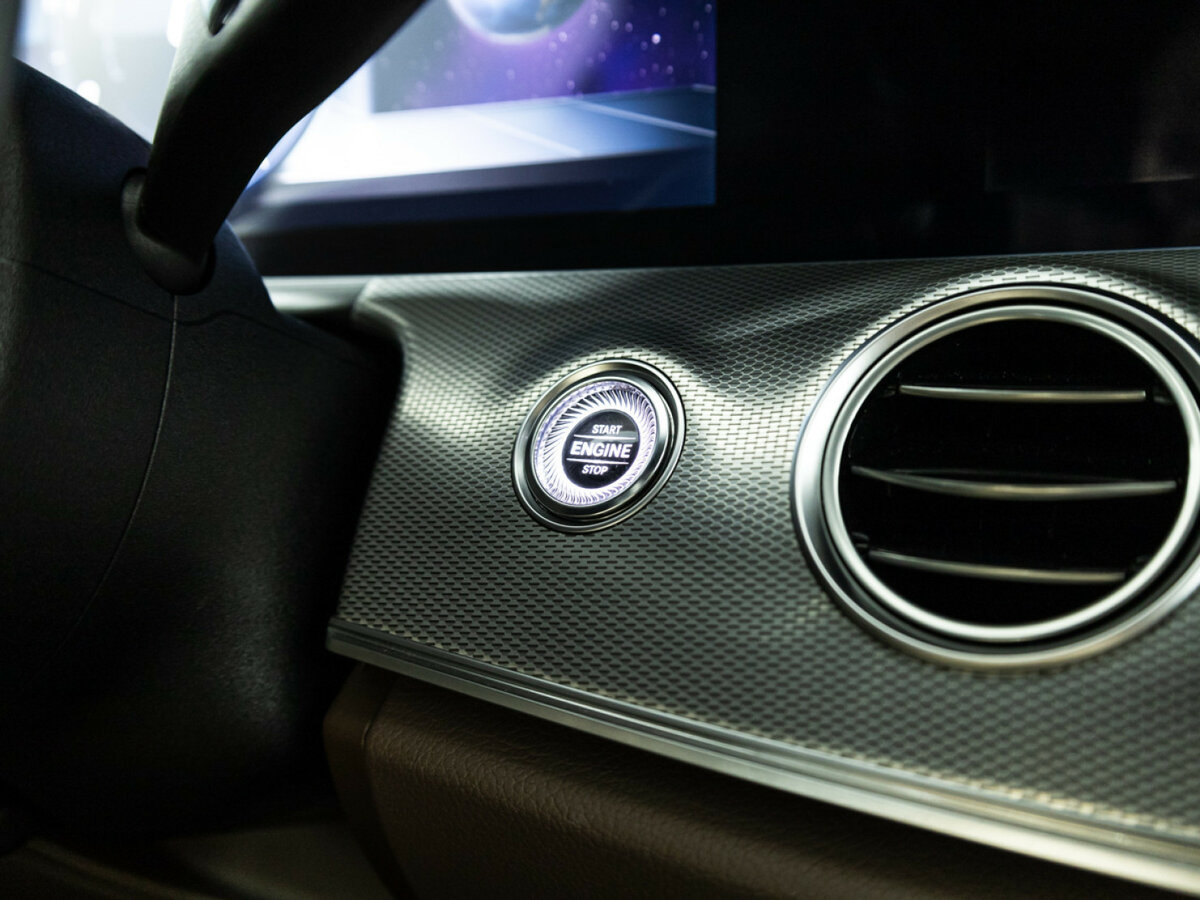 Купить Mercedes-Benz E-Класс 200 d V (W213, S213, C238), 2019, 123 769 км, фото №20