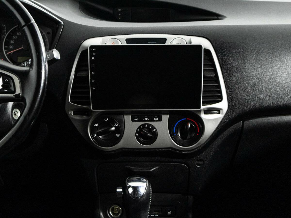 Купить Hyundai i20, 2009, 169 282 км, фото №14
