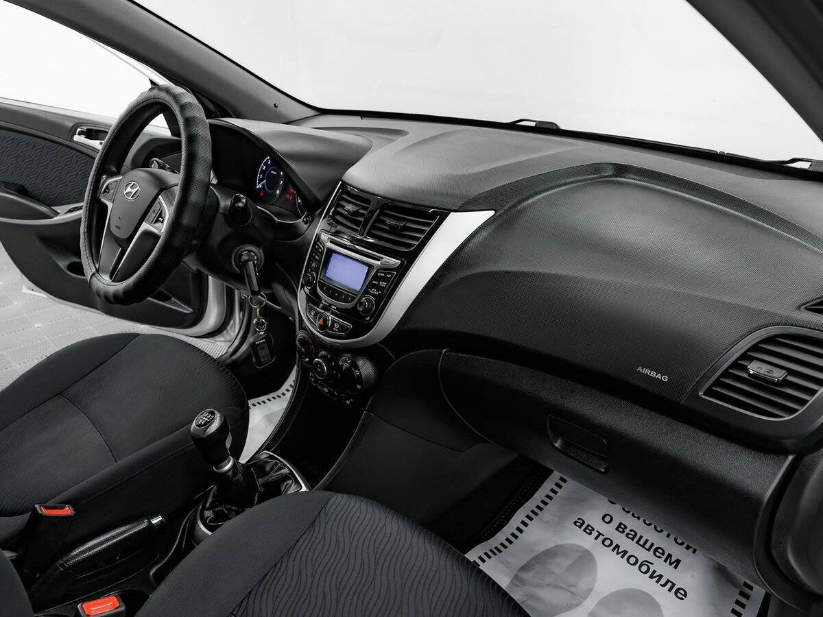 Купить Hyundai Solaris, 2011, 172 000 км, фото №17