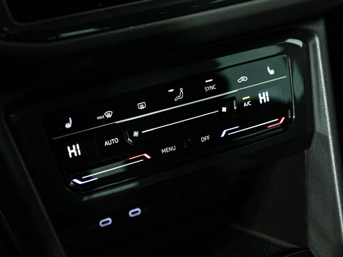 Купить Volkswagen Tiguan II Рестайлинг, 2021, 59 695 км, фото №15