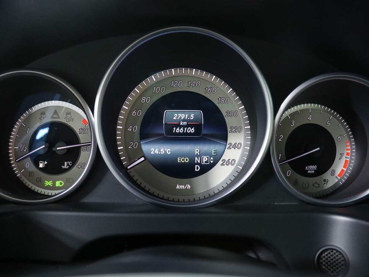 Купить Mercedes-Benz E-Класс 200, 2014, 166 104 км, фото №10