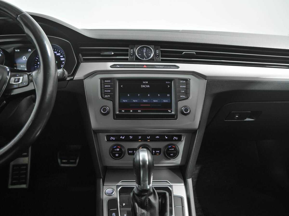 Купить Volkswagen Passat, 2015, 183 172 км, фото №9